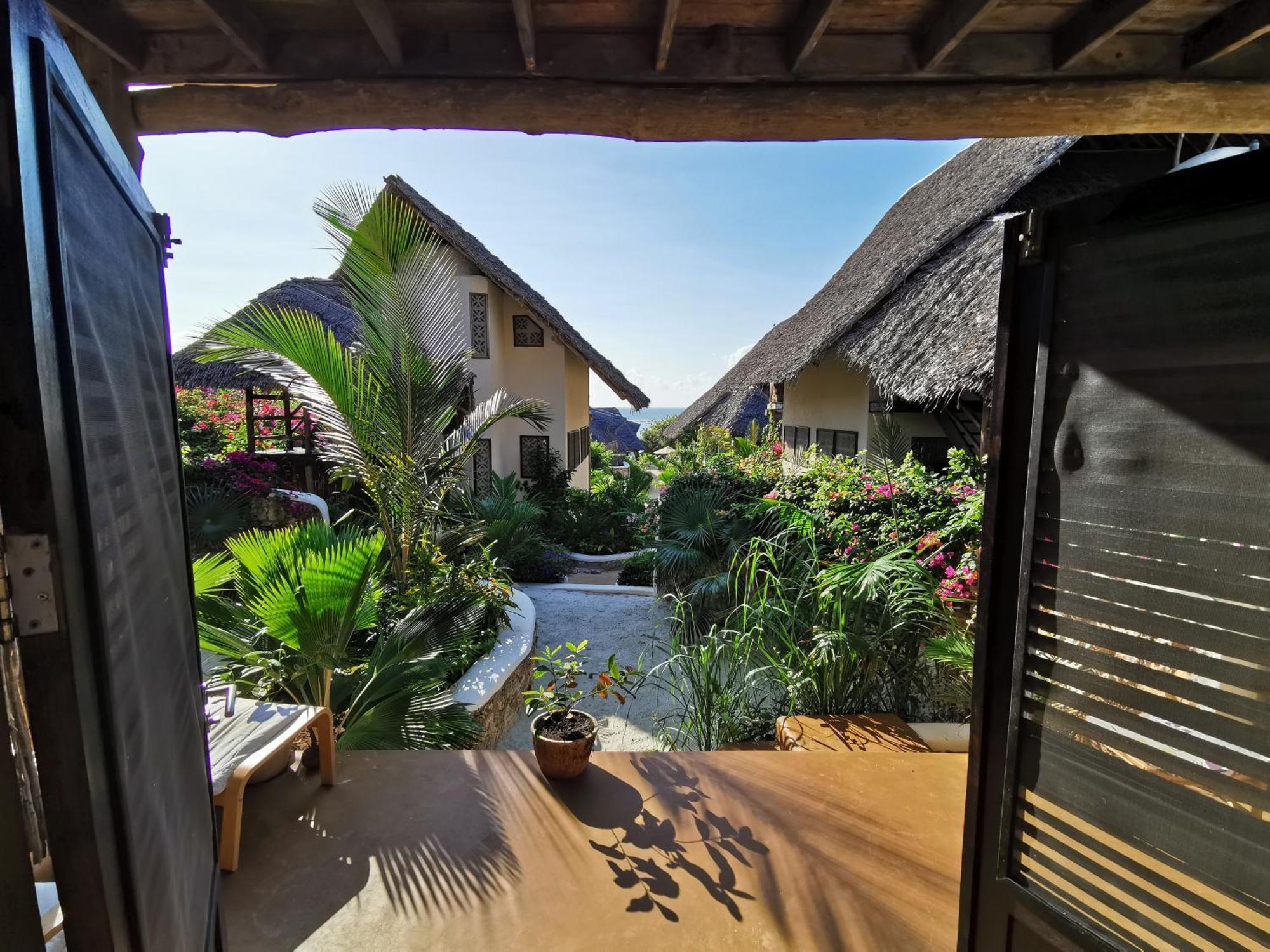 Sunshine Bay Hotel Zanzibar Matemwe  Exterior photo